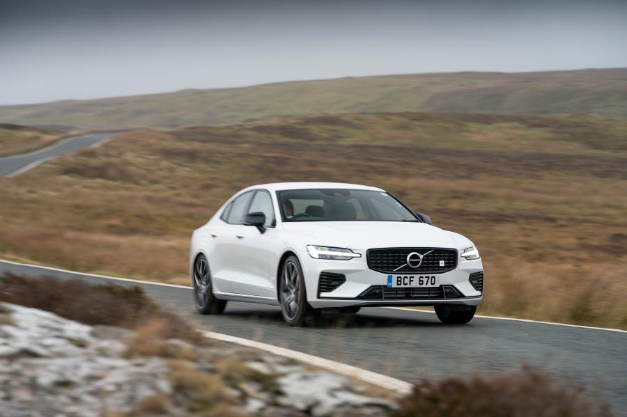  Volvo S60 T8 Polestar Engineered 2019 года  (UK) (фото 38 из 40)